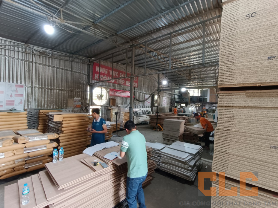Gia công nội thất dạng tấm giải pháp toàn diện với công nghệ CNC hiện đại