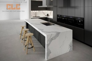 Biến Hóa Không Gian Bếp 2025: Thiết Kế Tinh Tế Từ Gỗ Tấm Cao Cấp